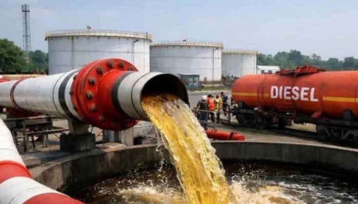 ভারত থেকে এলো আরও ৫ হাজার মেট্রিক টন ডিজেল